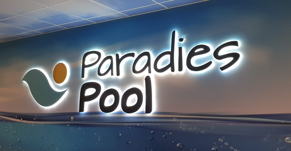 Leuchtwerbung Paradies Pool Klipphausen (Sachsen)