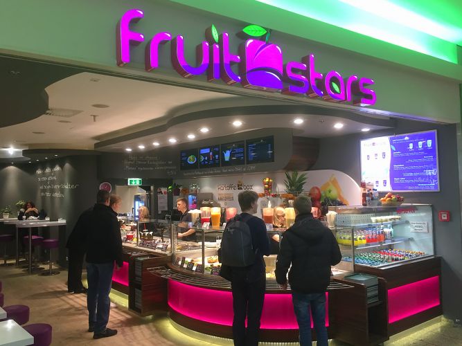 Individueller Ladenbau mit Theken und Regalsystemen in Berlin