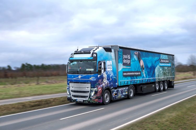 Transporter-Beschriftung mit Werbebotschaft in Sachsen-Anhalt